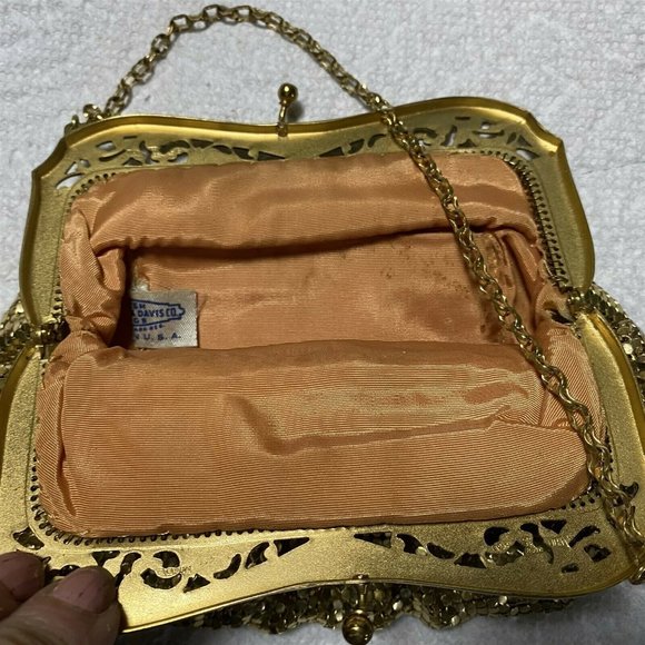 Vintage WHITING & DAVIS Gold Tone Mesh Purse With Filigree Metal Top - Picture 8 of 12